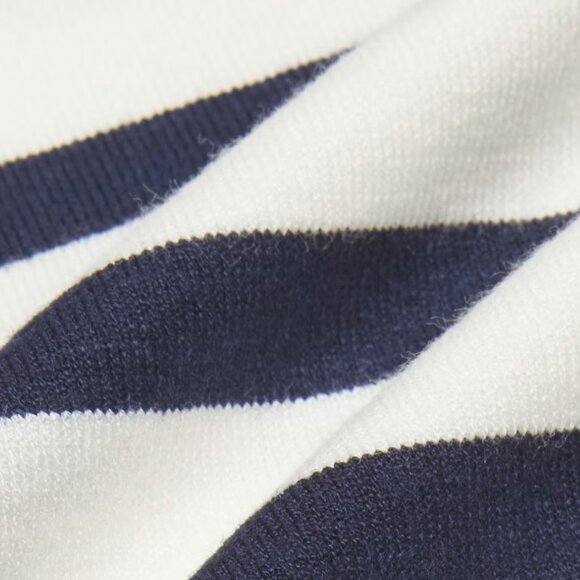 Babaton - Traditional Sweater - Peachy Soft Knit Crewneck Sweater - Large - Picture 3 of 7